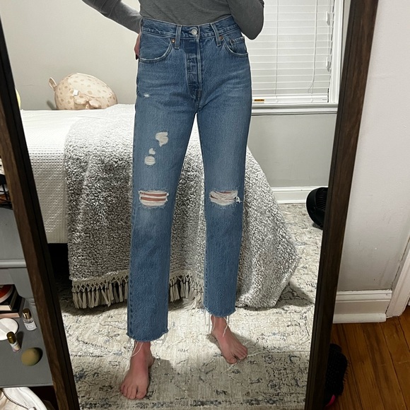 Levi's 501 Original Fit jeans - size 26 x 30, medium wash - Picture 2 of 7